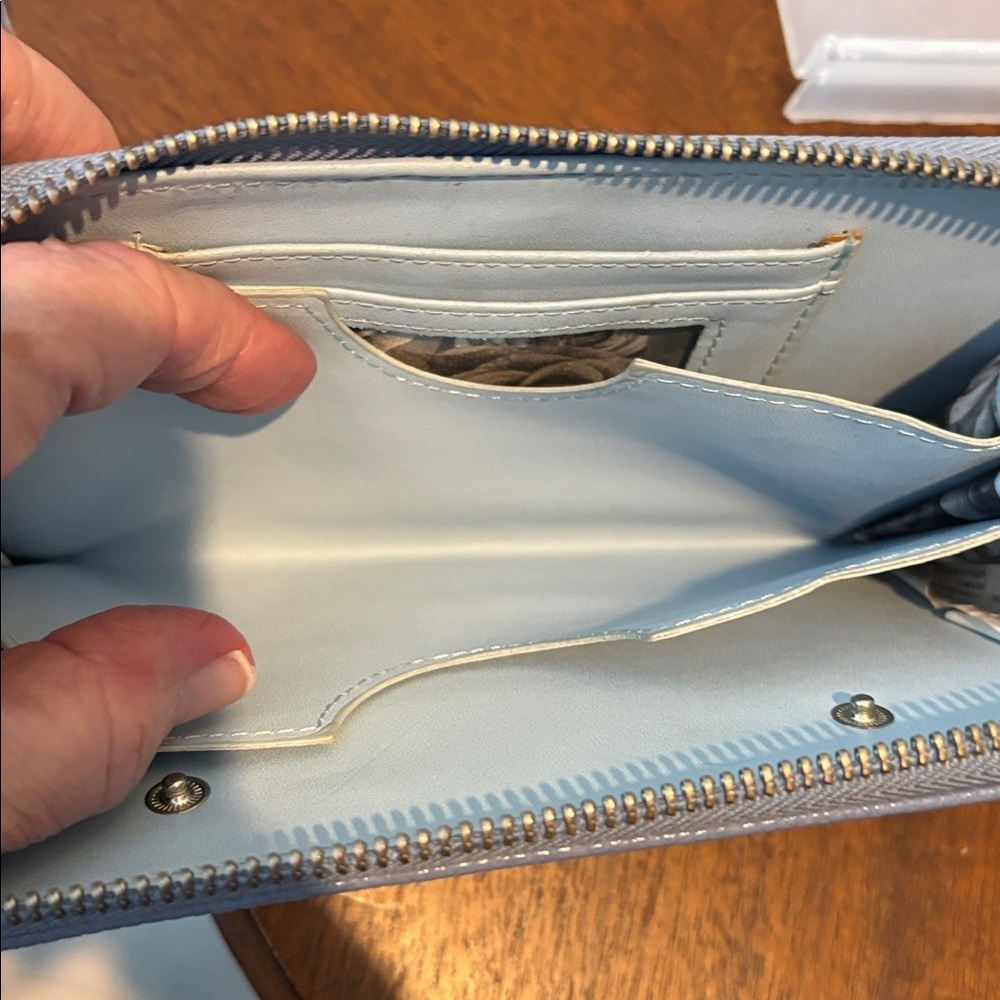 Adrienne Vittadini Periwinkle Zip Wallet  pebbled leather / vegan trim& interior - Picture 12 of 13